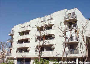 bldg1.jpg